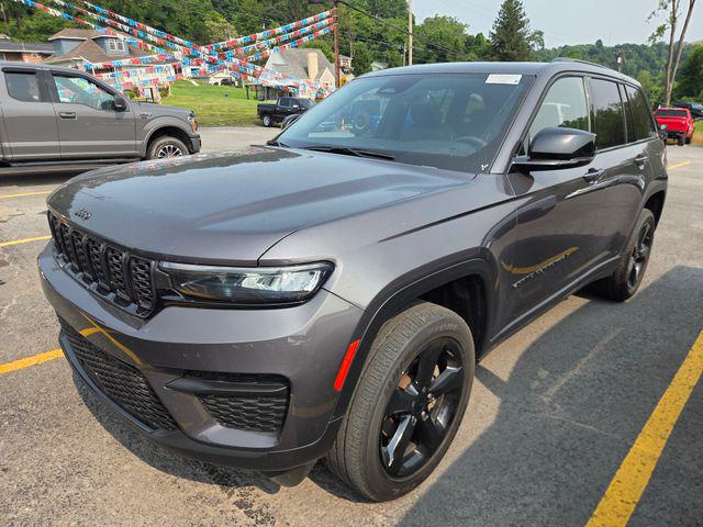 2023 Jeep Grand Cherokee Altitude 4x4 for sale in PLEASANT VLY, WV