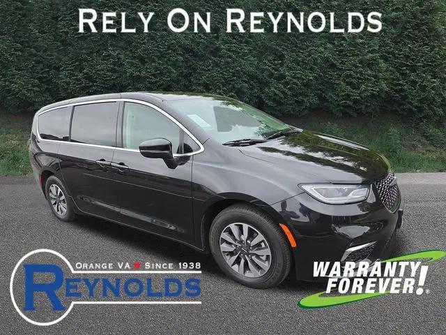 2023 Chrysler Pacifica Hybrid Touring L for sale in Orange, VA