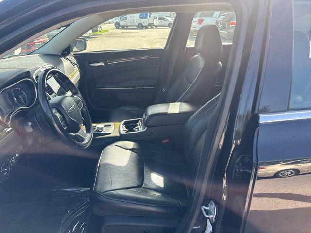 2017 Chrysler 300 AWD