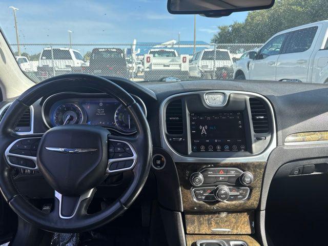 2017 Chrysler 300 AWD