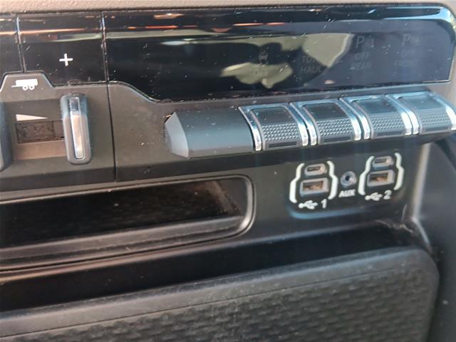 2020 Ram 1500 Big Horn Crew Cab 4x4 5'7" Box