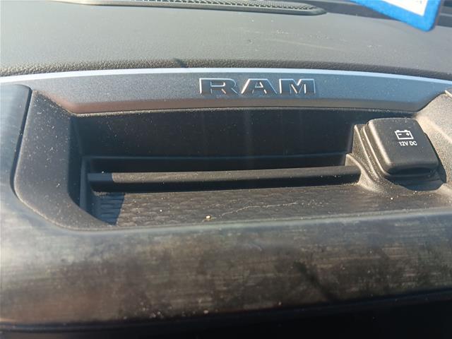 2020 Ram 1500 Big Horn Crew Cab 4x4 5'7" Box