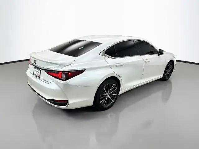 2025 Lexus ES 300h ES 300h
