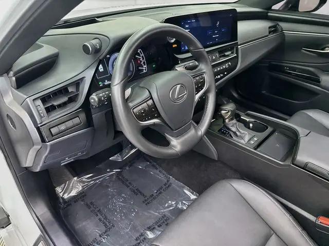 2025 Lexus ES 300h ES 300h