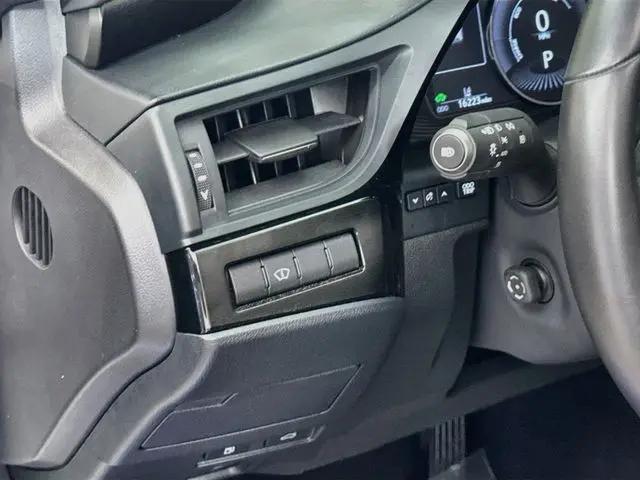 2025 Lexus ES 300h ES 300h