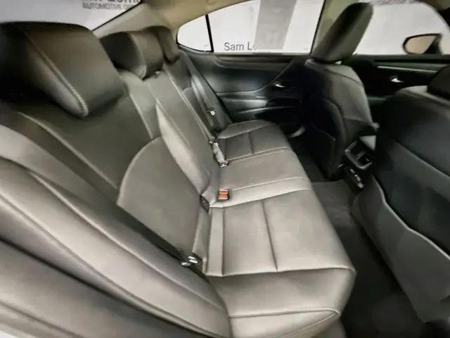 2025 Lexus ES 300h ES 300h