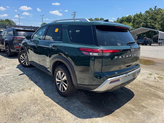 2025 Nissan Pathfinder SL FWD
