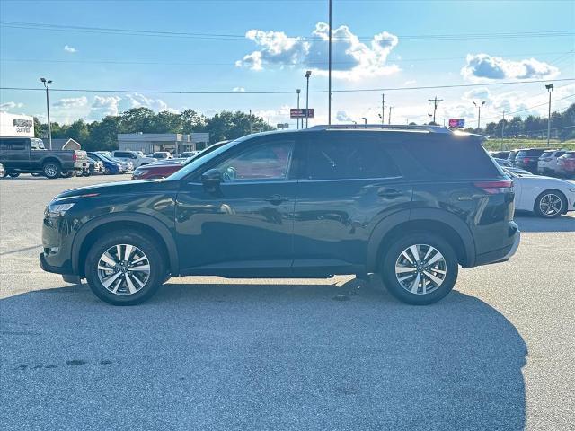 2025 Nissan Pathfinder SL FWD