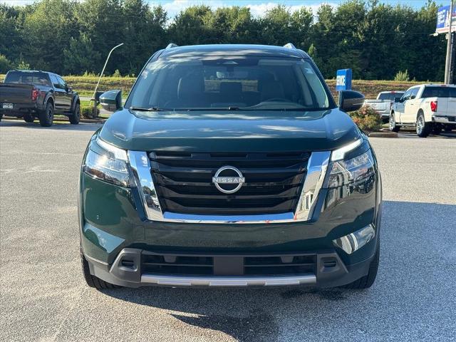 2025 Nissan Pathfinder SL FWD