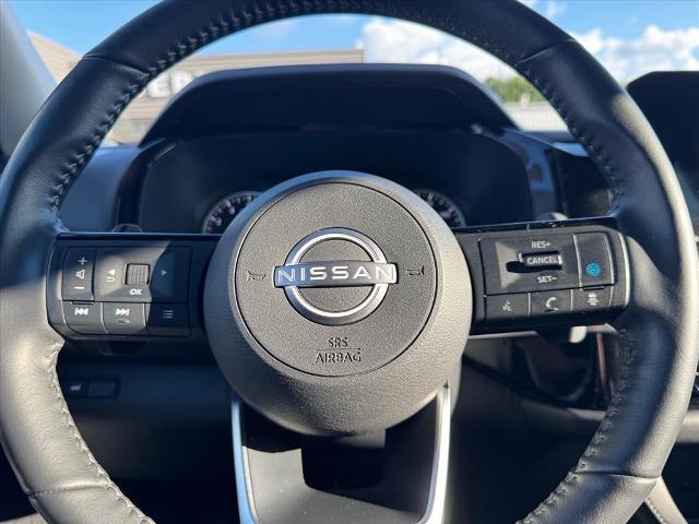 2025 Nissan Pathfinder SL FWD