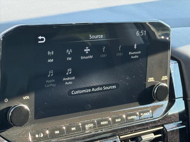 2025 Nissan Pathfinder SL FWD