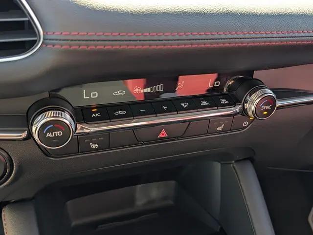 2026 Mazda Mazda3 2.5 S Carbon Edition