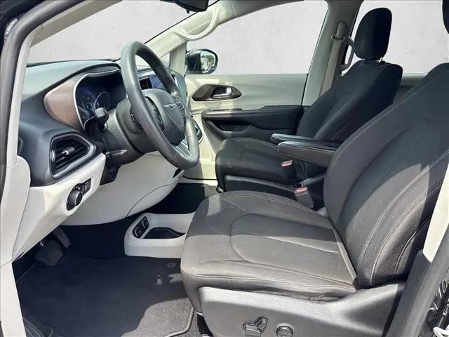 2017 Chrysler Pacifica Touring