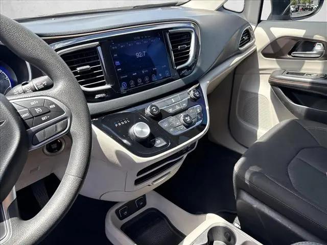 2017 Chrysler Pacifica Touring
