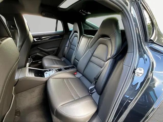 2021 Porsche Panamera Panamera