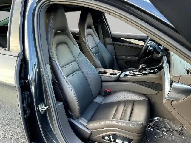 2021 Porsche Panamera Panamera