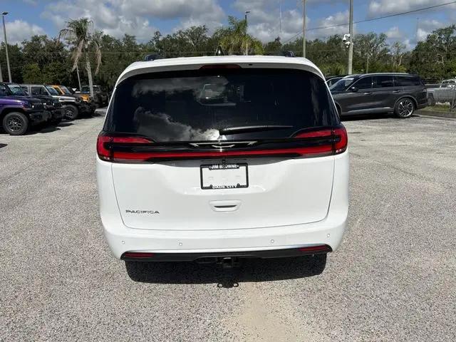 2027 Chrysler Pacifica Pinnacle