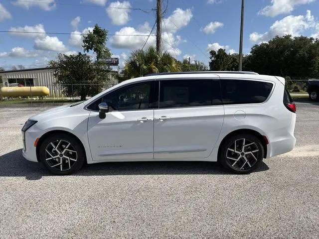 2027 Chrysler Pacifica Pinnacle