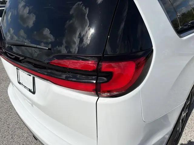 2027 Chrysler Pacifica Pinnacle