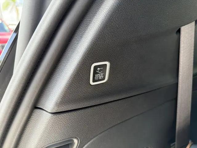 2027 Chrysler Pacifica Pinnacle