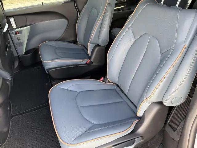 2027 Chrysler Pacifica Pinnacle