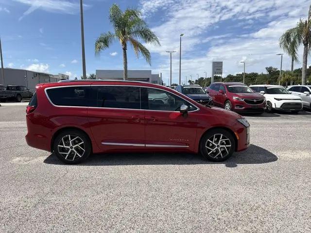 2027 Chrysler Pacifica Pinnacle