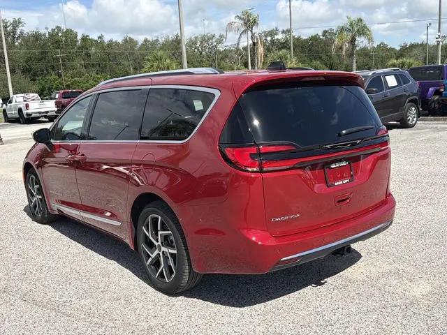 2027 Chrysler Pacifica Pinnacle