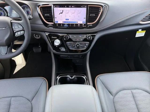 2027 Chrysler Pacifica Pinnacle