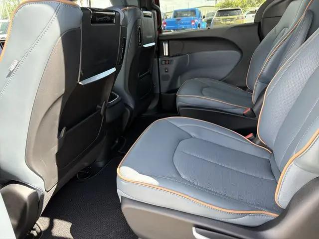 2027 Chrysler Pacifica Pinnacle