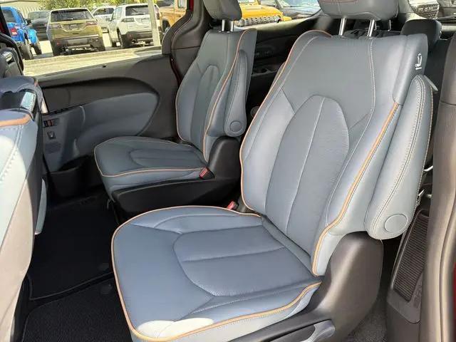 2027 Chrysler Pacifica Pinnacle