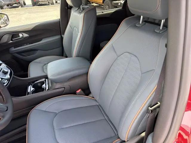 2027 Chrysler Pacifica Pinnacle