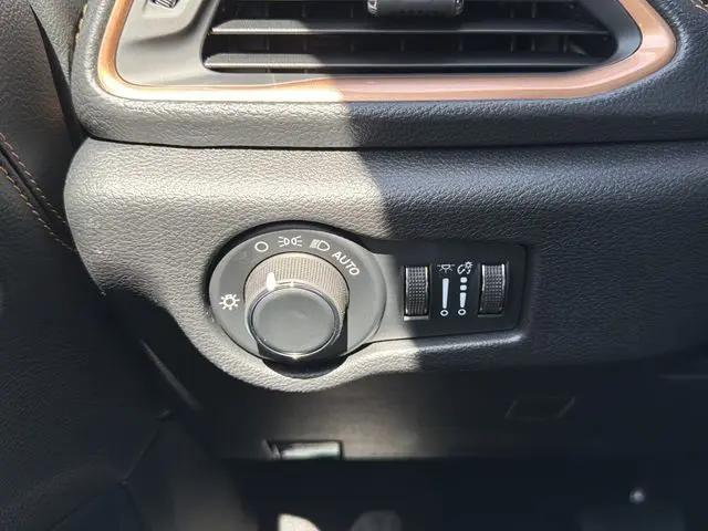 2027 Chrysler Pacifica Pinnacle
