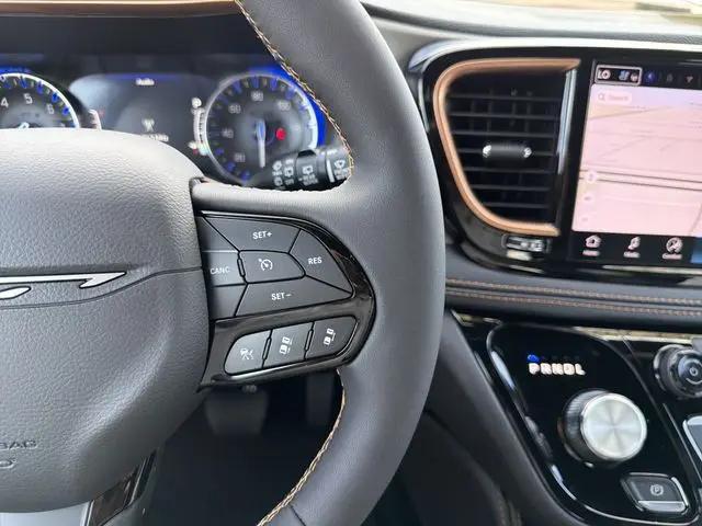 2027 Chrysler Pacifica Pinnacle