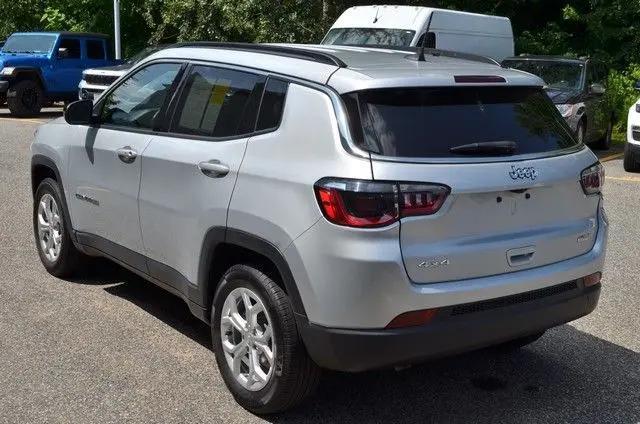 2024 Jeep Compass Latitude 4x4