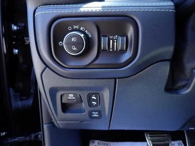 2022 Ram 1500 Limited Crew Cab 4x4 5'7" Box