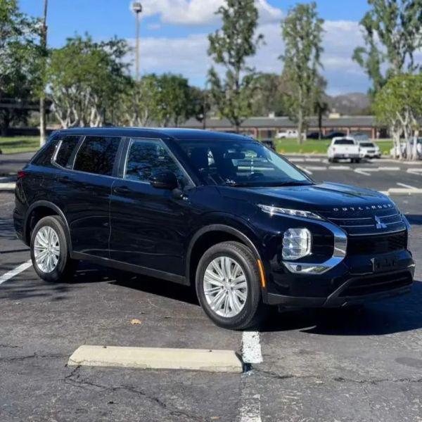 2024 Mitsubishi Outlander ES 2.5 2WD for sale in Riverside, CA