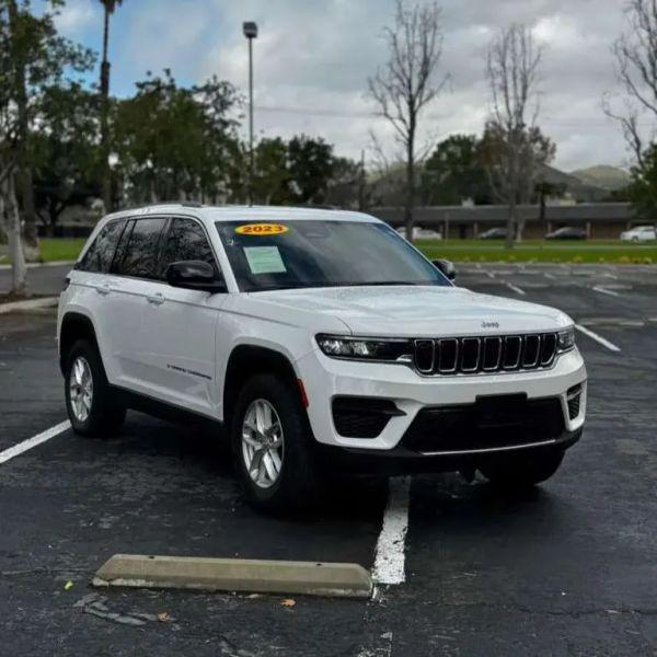 2023 Jeep Grand Cherokee Laredo 4x2 for sale in Riverside, CA
