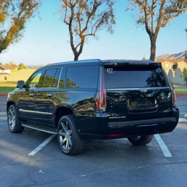 2016 Cadillac Escalade ESV Luxury Collection