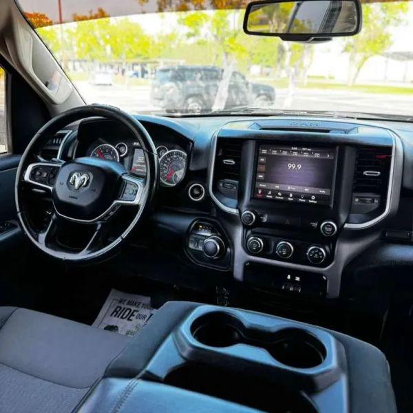 2019 Ram 1500 Big Horn/Lone Star Crew Cab 4x4 5'7" Box