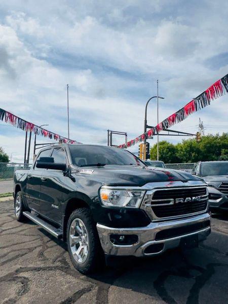 2021 Ram 1500 Big Horn Crew Cab 4x4 5'7" Box for sale in Saint Paul, MN