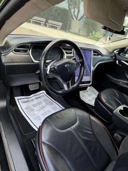 2013 Tesla Model S Performance