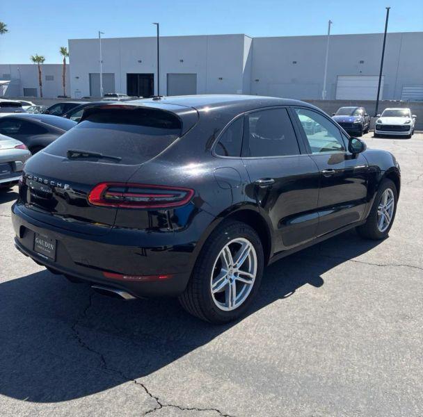 2017 Porsche Macan Base