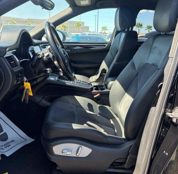 2017 Porsche Macan Base