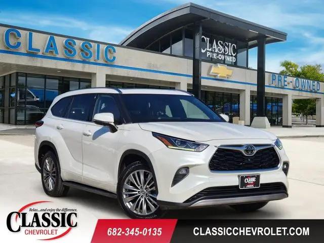 2020 Toyota Highlander Platinum for sale in Grapevine, TX