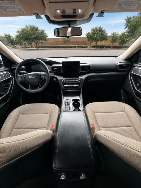 2020 Ford Explorer Base