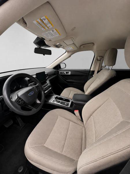 2020 Ford Explorer Base