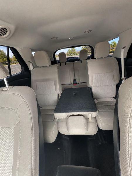 2020 Ford Explorer Base