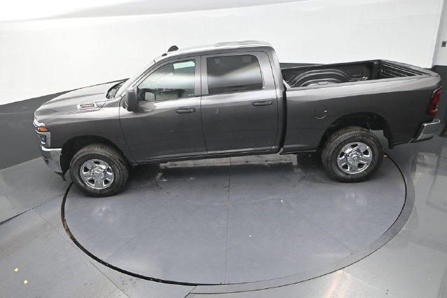 2026 Ram 2500 Tradesman Crew Cab 4x4 64 Box