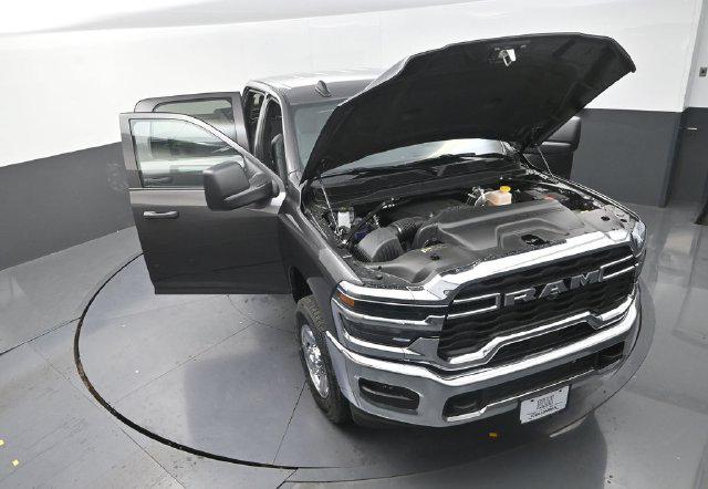 2026 Ram 2500 Tradesman Crew Cab 4x4 64 Box