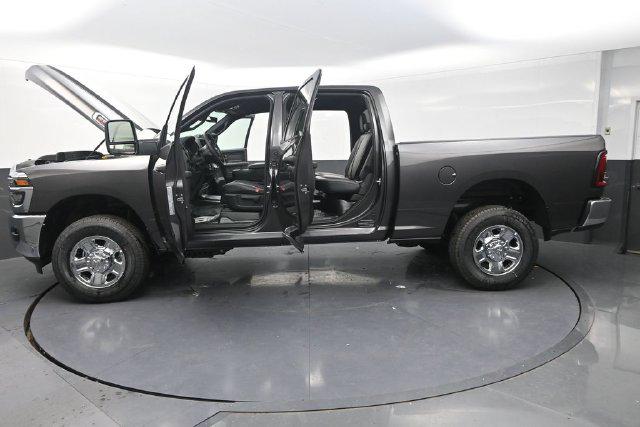 2026 Ram 2500 Tradesman Crew Cab 4x4 64 Box